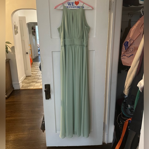 Sage Green “Meadow” Bridesmaids Formal Dress Keyhole David’s Bridal Size 10 - Picture 4 of 4